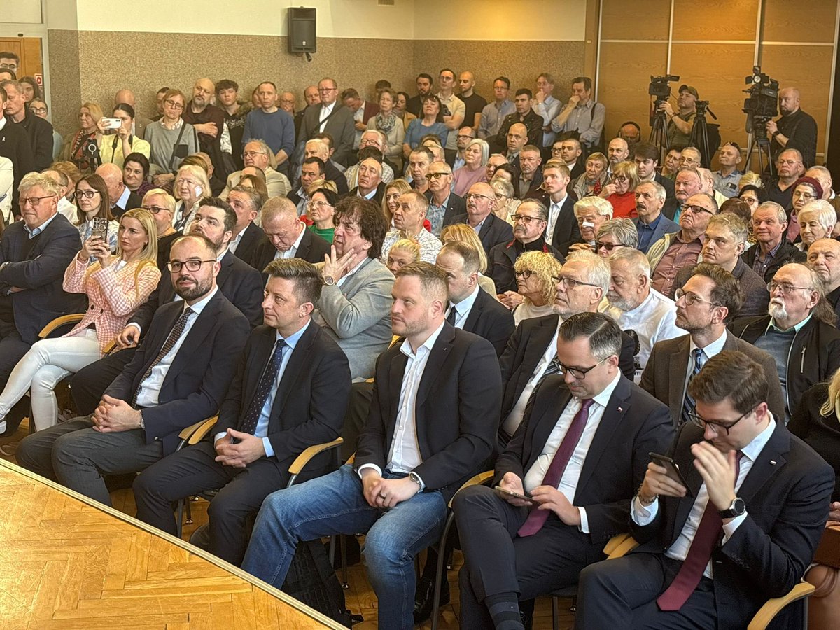 Krzysztof Szczucki tweet media