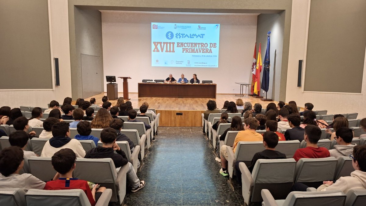 aytoSalamanca's tweet image. El concejal de 📖 Educación, Luis Sánchez, participa en la Facultad de Ciencias en el acto de bienvenida del XVIII Encuentro de Primavera del Proyecto #EsTalMat  'Estímulo del Talento Matemático' Castilla y León.
