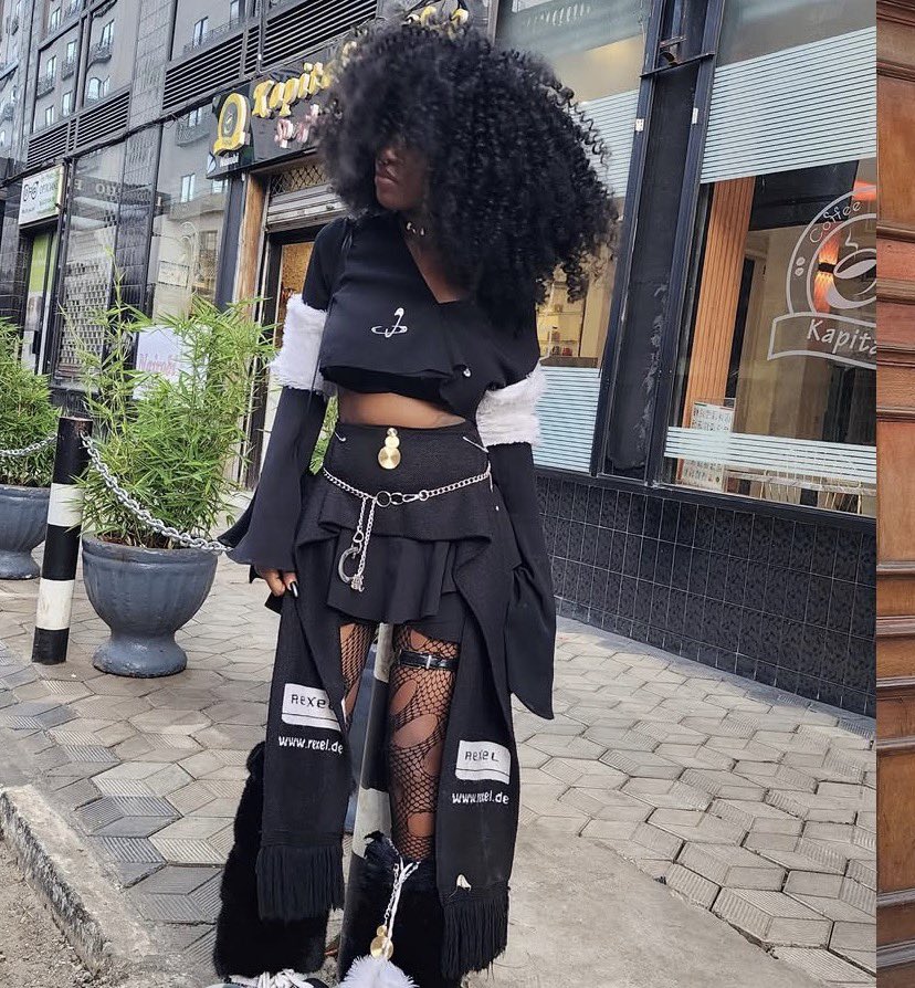 ➀（ ͜.人 ͜.） tweet media