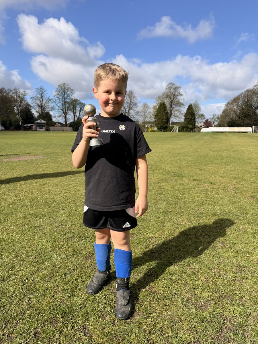 ColronFC's tweet photo. ⚽️ Walmley Colron Development ⚽️

A lovely sunny morning and a fantastic hour of football for everyone! ☀️

Plenty of skills on show, great games, and lots of goals scored 👏

Well done to our Player of the Week winners, and a big well done to everyone who took part 💙 https://t.co/aa2XuRo2hw
