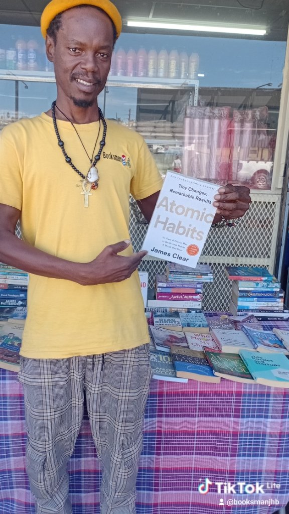 Charlieto0O's tweet image. Atomic Habits by James Clear 📚 🔥 

Cosmo Junction BooksMarket 🌟 
Booksman📚🚴🏿‍♂️ 

104 Tennessee avenue, Cosmo City, Extension zero 🏡 📍 
#books 🌻 #readers 😍 #reading 🙌🏿