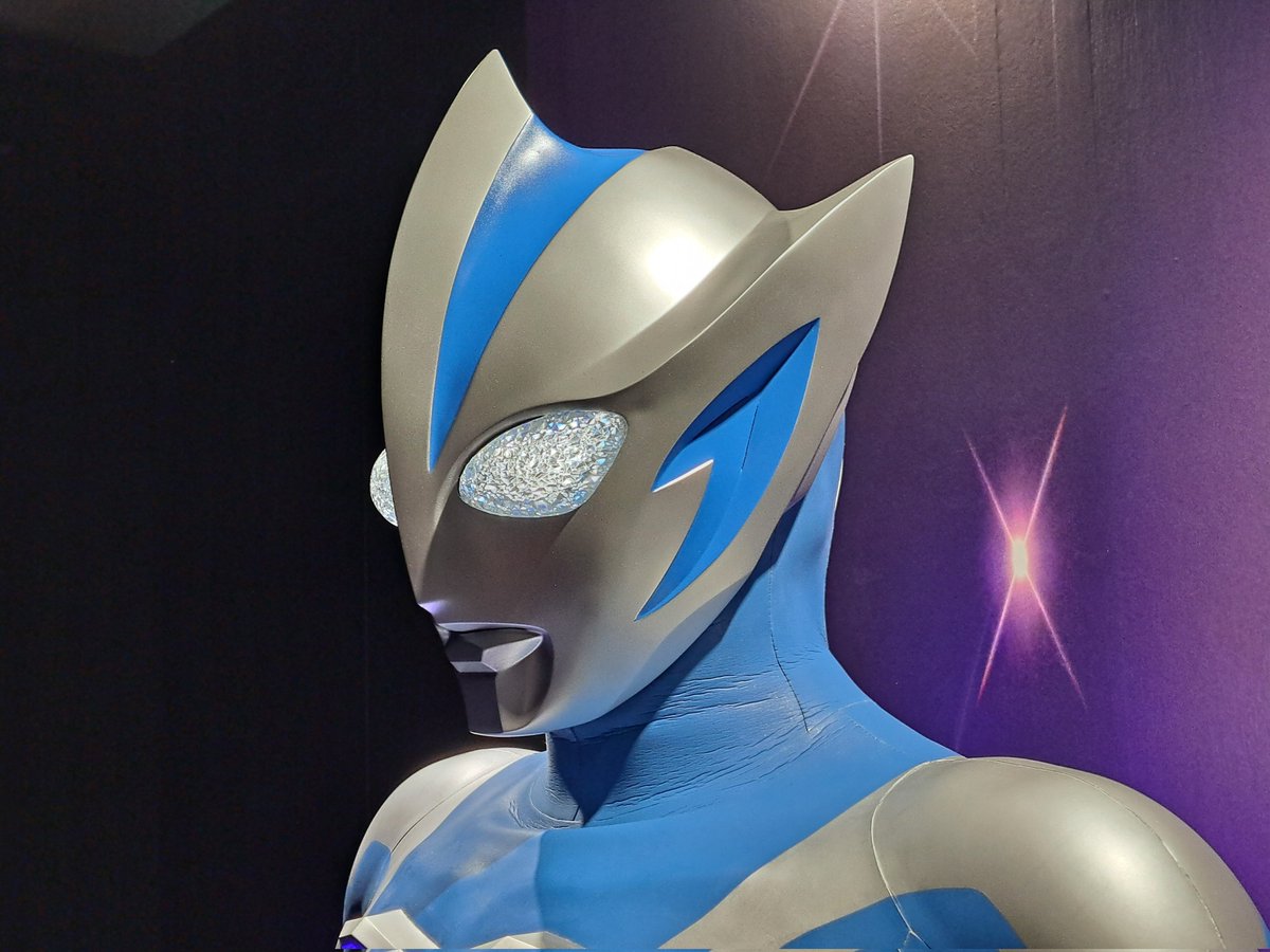 まなしな tweet media