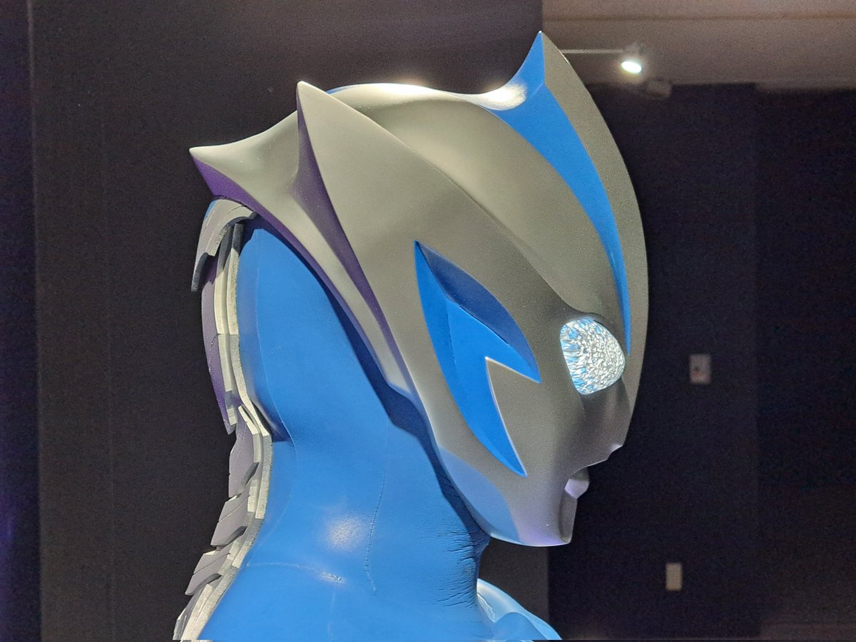 まなしな tweet media