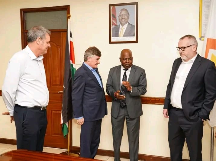 moses_stambo's tweet photo. The PPARB nullified the award in Jan 2026 over procurement violations — but the same firm was re-awarded the contract.
Tweet 3
⚖️ Defiance Concerns
The move to re-award the tender has triggered a second appeal, with critics questioning possible disregard for overs https://t.co/0TLFF2Ao9C