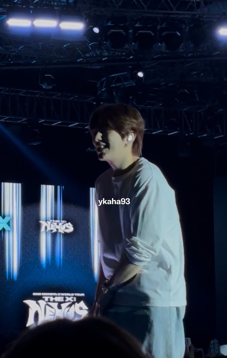YKaHa93's tweet photo. 180426 MONSTA X The Nexus in Jakarta #KIHYUN #기현 #몬스타엑스 #MONSTAX_THEX_NEXUS_JKT https://t.co/GsU39F4fbU