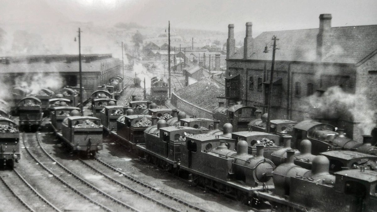 Victorian Barry Experience tweet media