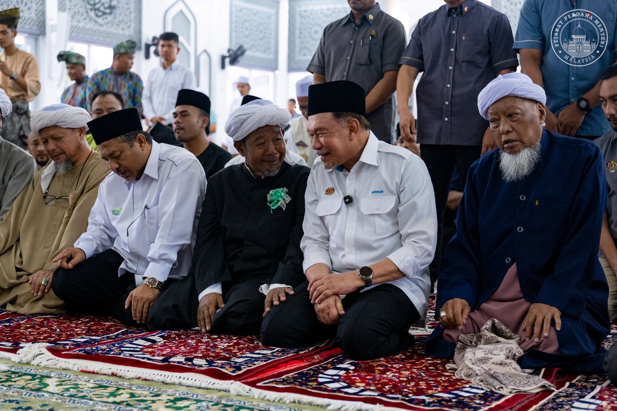 Anwar Ibrahim tweet media