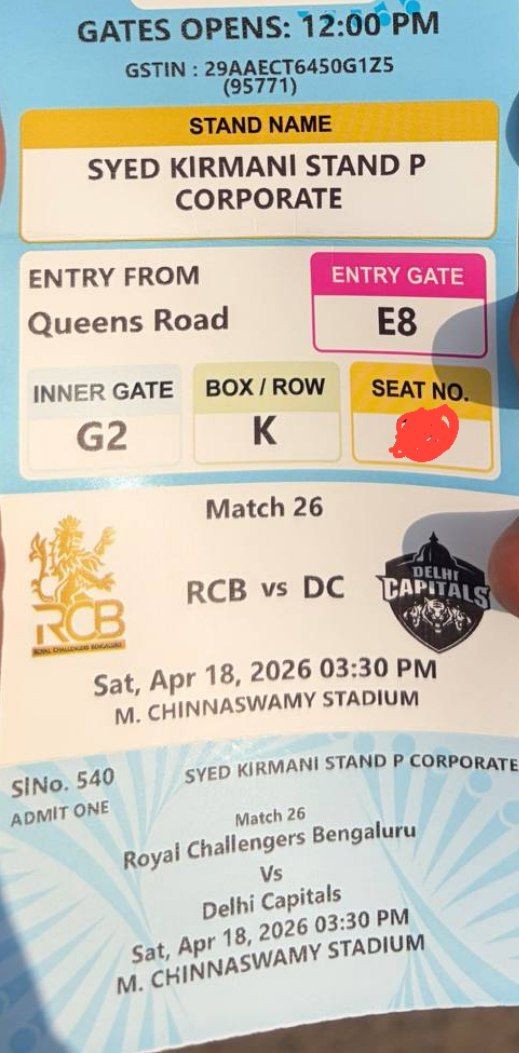Anjan94150697's tweet photo. Anybody? 

#RCBvsDC #Match26 https://t.co/1IuNOO5YEZ