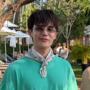 Golden Boy 🐶⭐️

JOYFUL TRIP WITH JS 
#MicellarHybridTripxJimmySeaD1