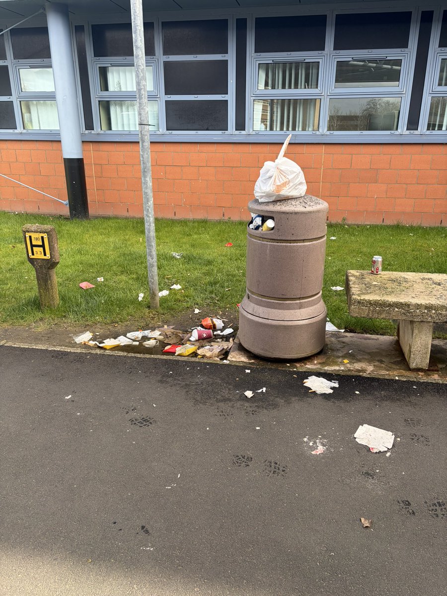 Rogar80's tweet photo. @theSNP Start emptying our hospitals bins first https://t.co/FRabsadxE5