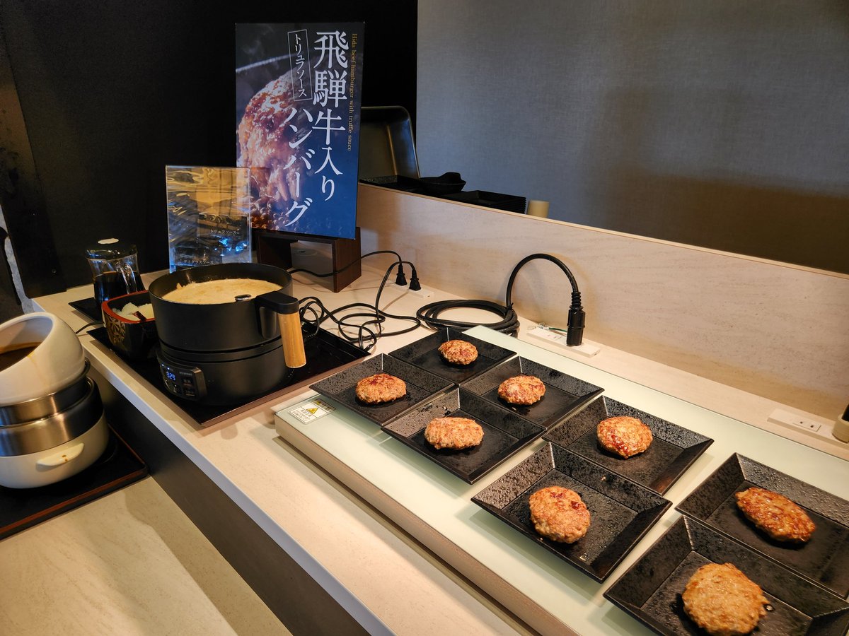 まどベア tweet media