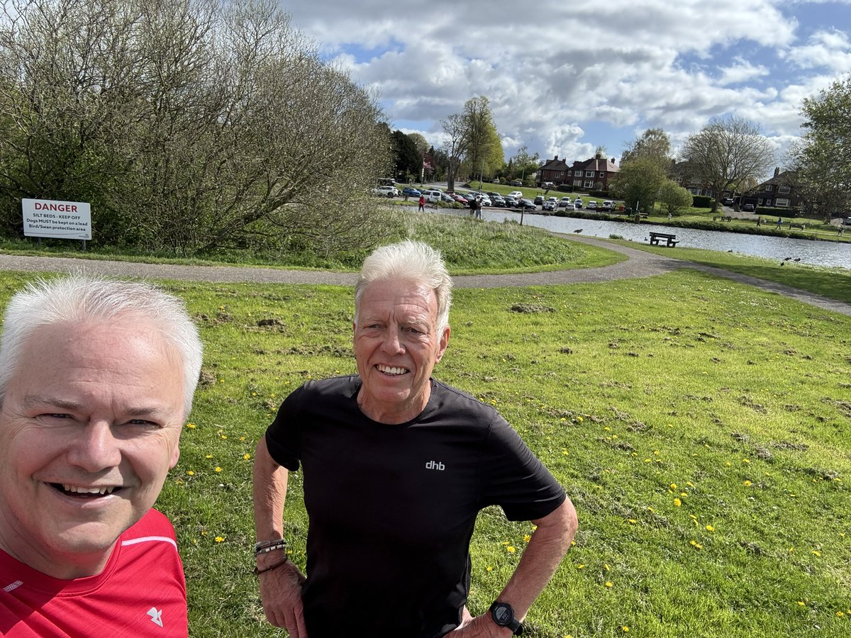 njerowles's tweet photo. Nice sunny run round the lake with Clive https://t.co/QFdqXb1Otw
