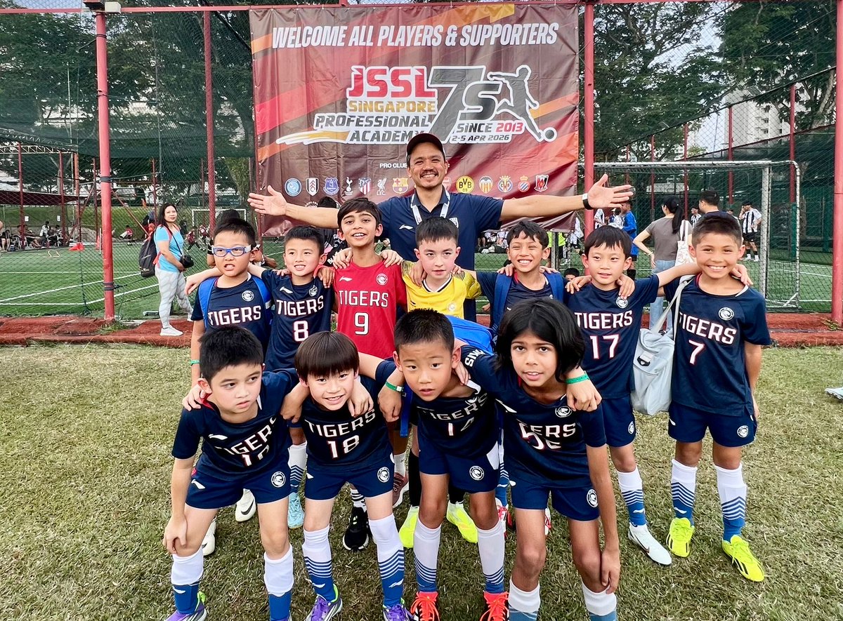 NPG10's tweet image. Great experience for U9 Boys in Singapore JSSL7s, biggest youth tournament in Asia! 
Lost in SF but this tour will create a foundation which will boast their confidence, camaraderie and connect as a brothers for decades in future. #Singapore #Football #Coach #blessed #Enjoylife