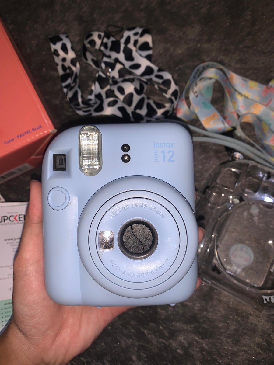 celluffyw's tweet image. halo temen’x aku mau jual kamera instax mini 12 ku ni edisi bosen fullset yang mau tanya tanya dan minat bisa dm aku yaw!
#instax #preloved #jualbeli #kamera