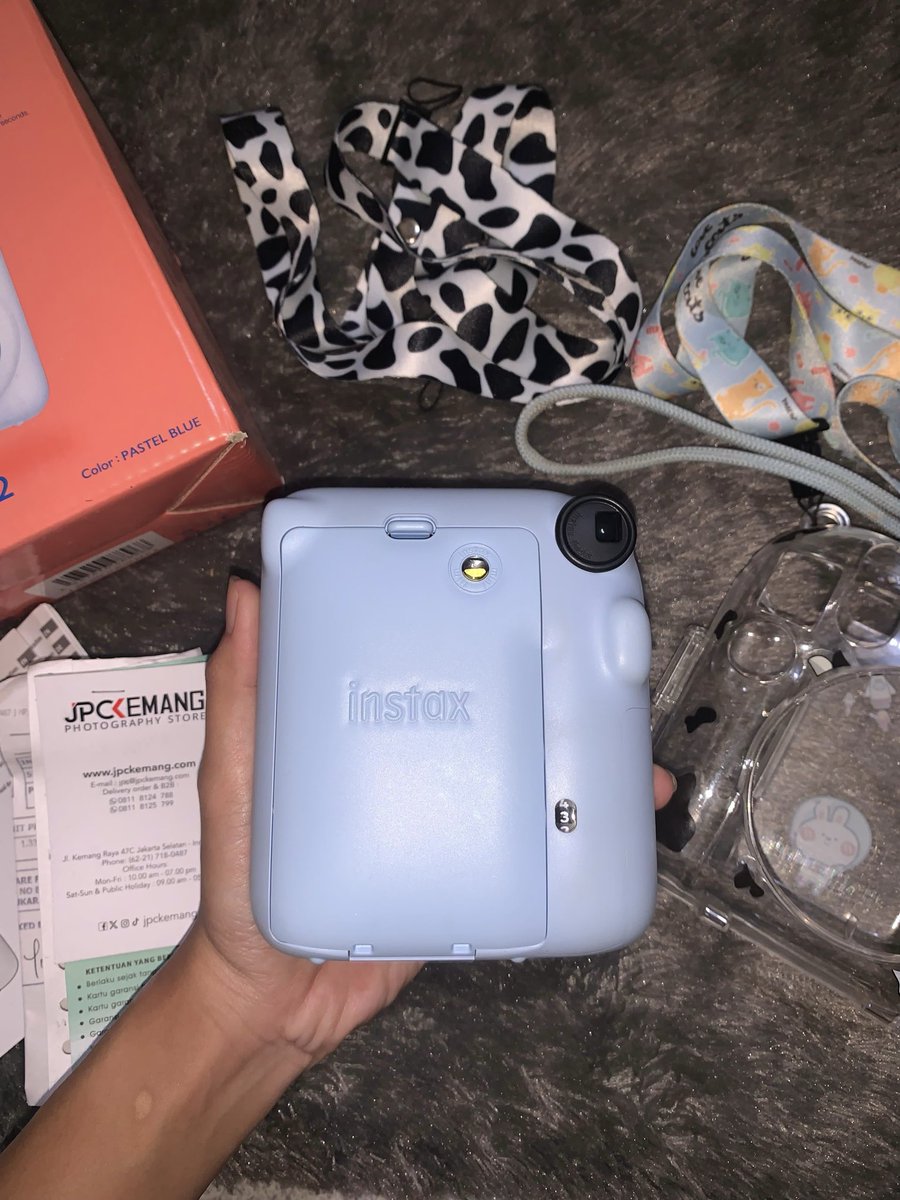 celluffyw's tweet image. halo temen’x aku mau jual kamera instax mini 12 ku ni edisi bosen fullset yang mau tanya tanya dan minat bisa dm aku yaw!
#instax #preloved #jualbeli #kamera