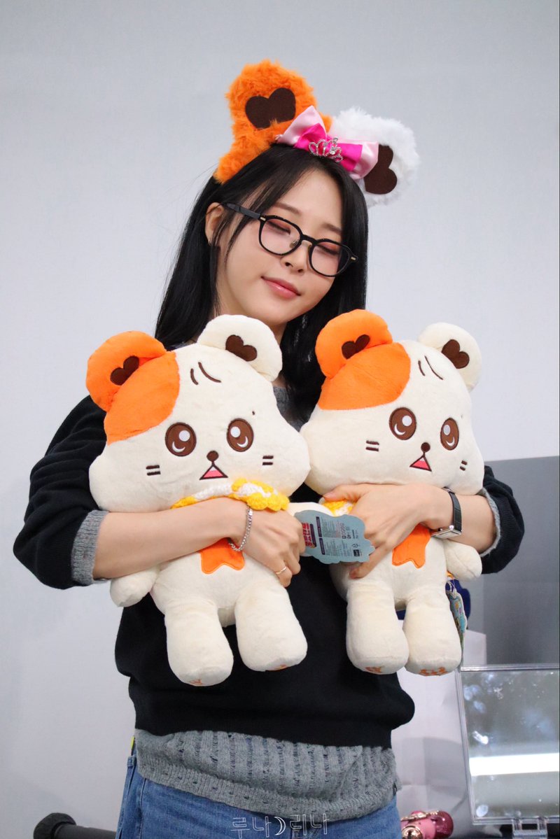 루나리나 ☽ Lunarina tweet media