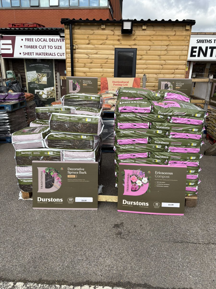 smiths_timber's tweet photo. ** NEW PRODUCT ALERT ** 

WE NOW STOCK 

Durston’s 40L Ericaceous Compost &amp; Durston’s 100L Decorative Spruce Bark

Don’t forget, we’re also open 

MONDAY - SATURDAY 8AM - 5PM &amp; SUNDAY 10AM - 2PM 

Or find us online

https://t.co/E9ZIkC78TD https://t.co/5McEwFgAC2