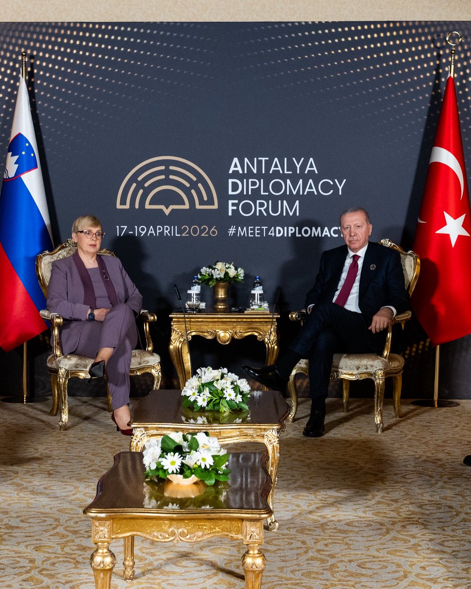 nmusar's tweet photo. I met with the President of the Republic of Turkey, Recep Tayyip Erdoğan. We reaffirmed the good and friendly relations between Slovenia and Turkey and paid special attention to economic cooperation, where trade between the two countries continues to grow. An important part of the discussion was also devoted to the situation in the Middle East. I emphasized that further military escalation poses a serious threat to regional and global stability.