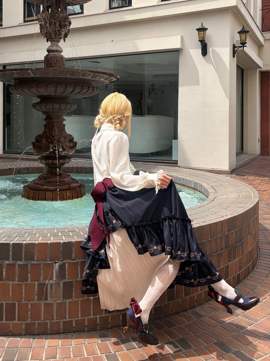 しおん tweet media