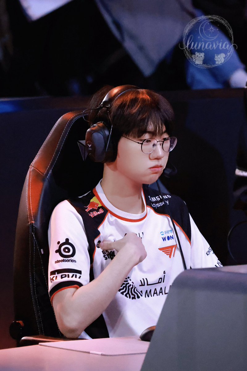 churippu tweet media