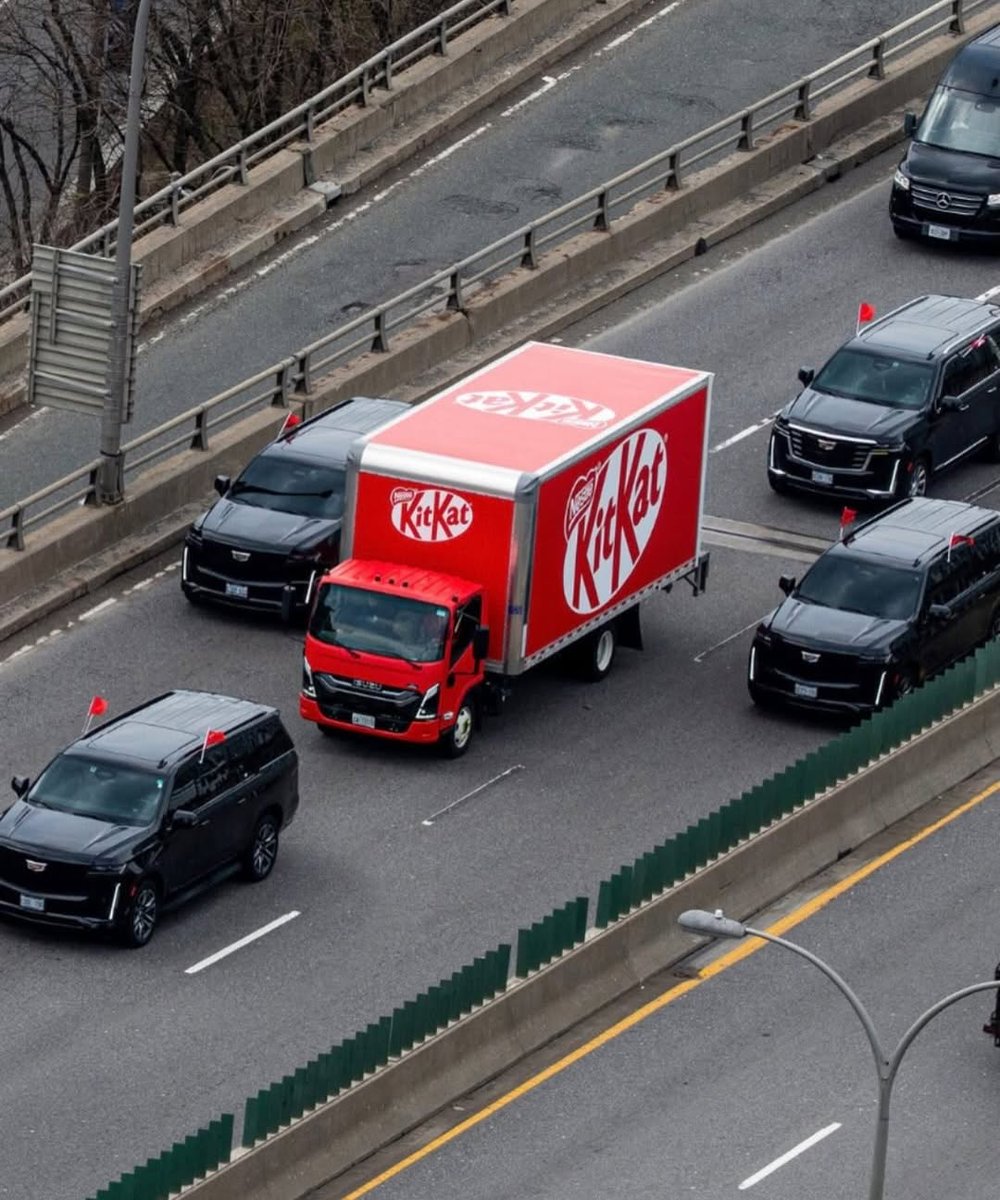 ggoodonline's tweet image. 400k #KitKat rubati: un incubo logistico o una masterclass di Marketing?

Dal Newsjacking di VW Caddy ai "chiarimenti" ironici di Coop, ecco come trasformare un furto da €1M in un'esplosione di Brand Awareness. Se tutti vogliono rubarlo, il prodotto è già un’icona.

#Branding