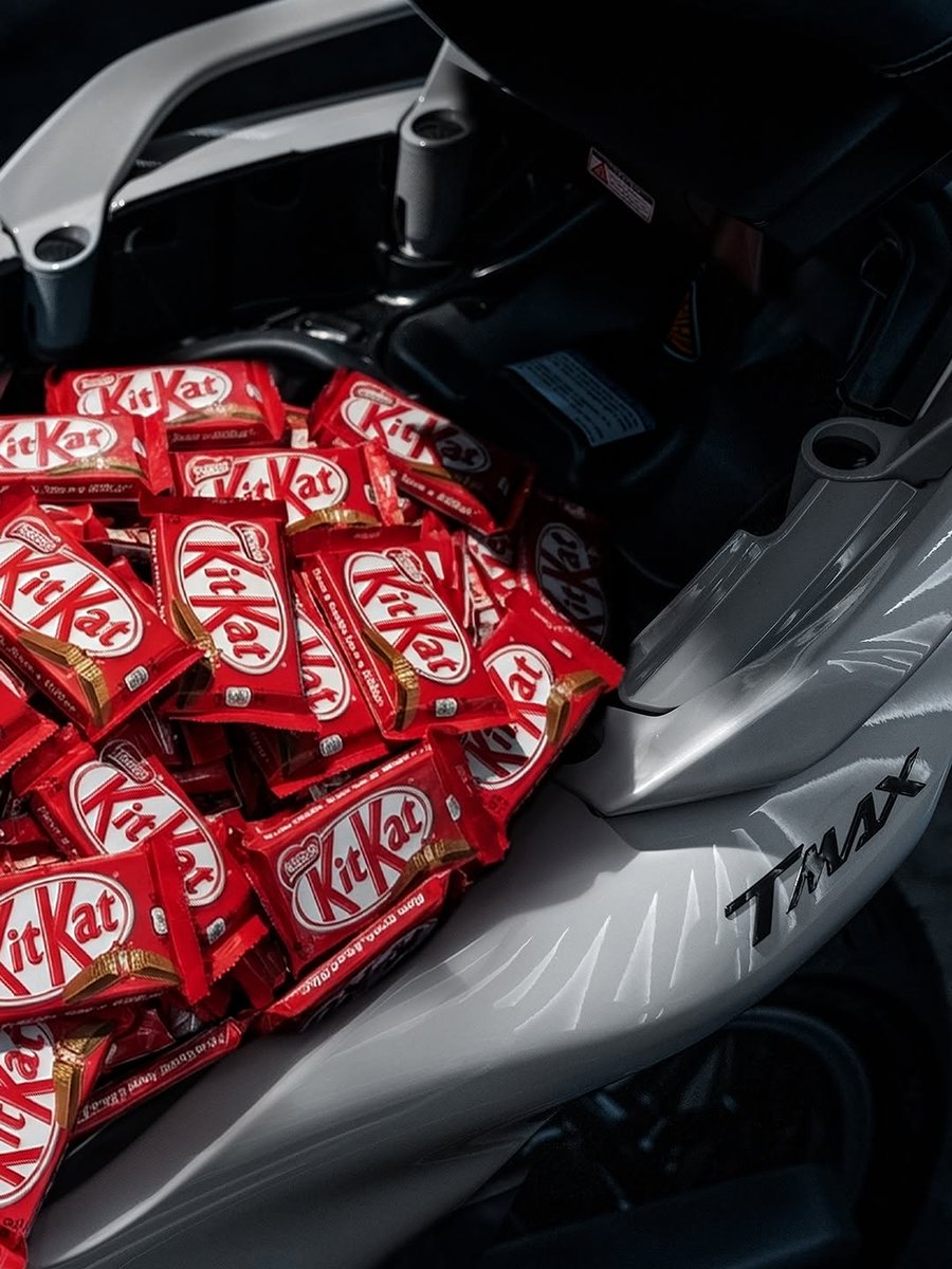 ggoodonline's tweet image. 400k #KitKat rubati: un incubo logistico o una masterclass di Marketing?

Dal Newsjacking di VW Caddy ai "chiarimenti" ironici di Coop, ecco come trasformare un furto da €1M in un'esplosione di Brand Awareness. Se tutti vogliono rubarlo, il prodotto è già un’icona.

#Branding