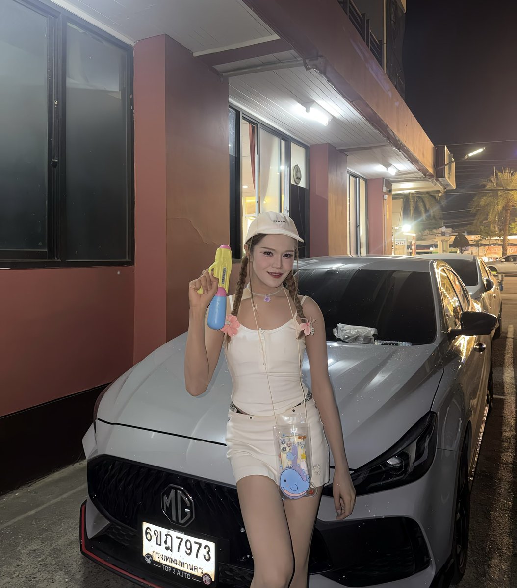 ลูกพีช tweet media