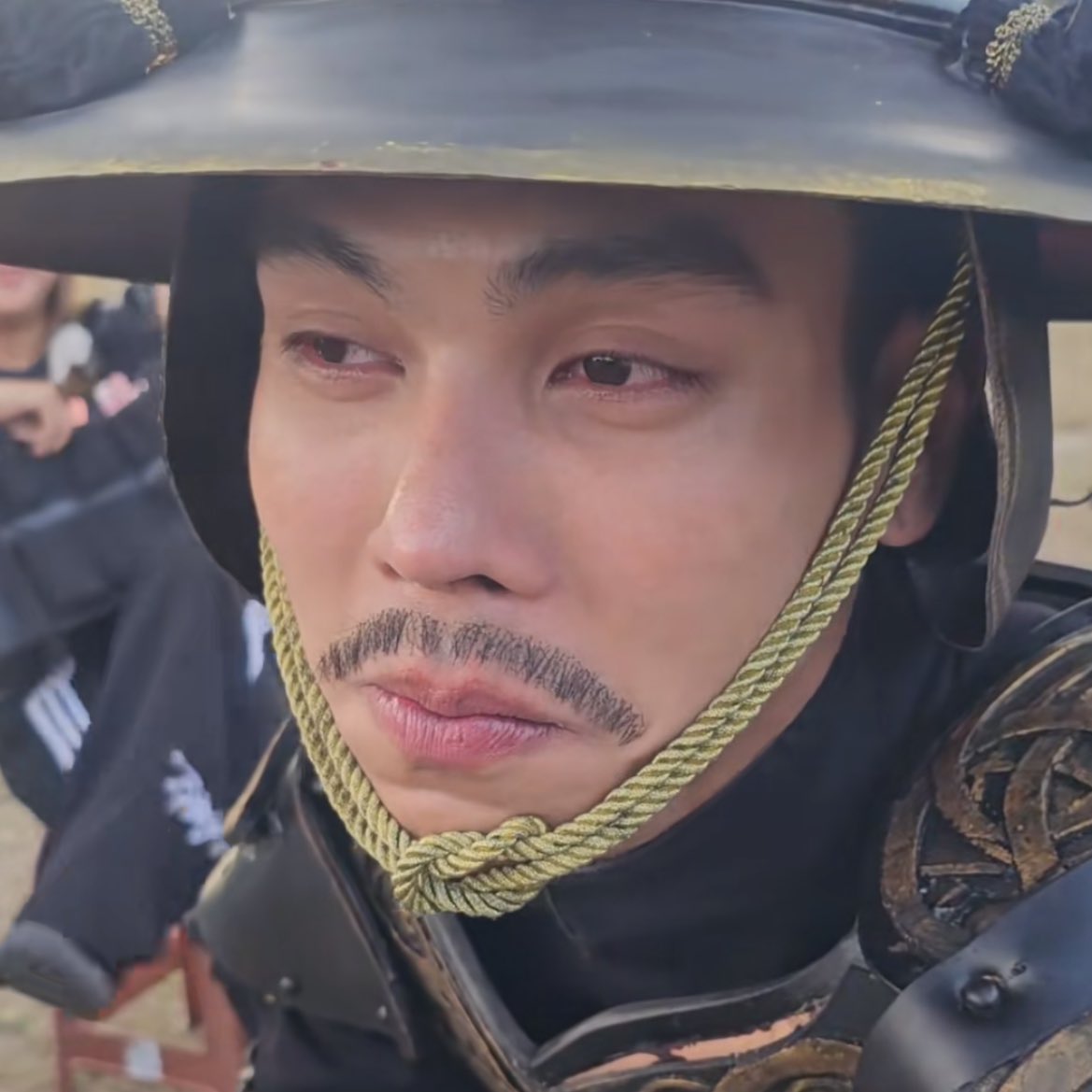 ”หมูกรอบหมดป้าใส่หมูชิ้นให้แทน“