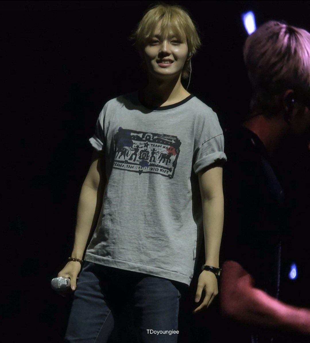 Happy to see you again! 🥹
#DOYOUNG #도영 #PULSE_ON_IN_MANILA