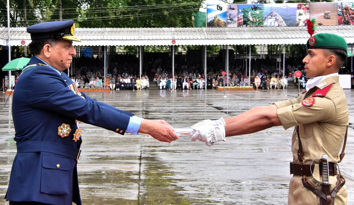 PakistanFauj's tweet image. #ISPR
Rawalpindi, 18 April, 2026:

Passing Out parade of cadets of 153rd PMA Long Course, 38th Technical Graduate Course, 72nd Integrated Course, 15th Mujahid Course and 27th Lady Cadet Course was held at #Pakistan Military Academy (PMA) Kakul today. 

Cadets from several