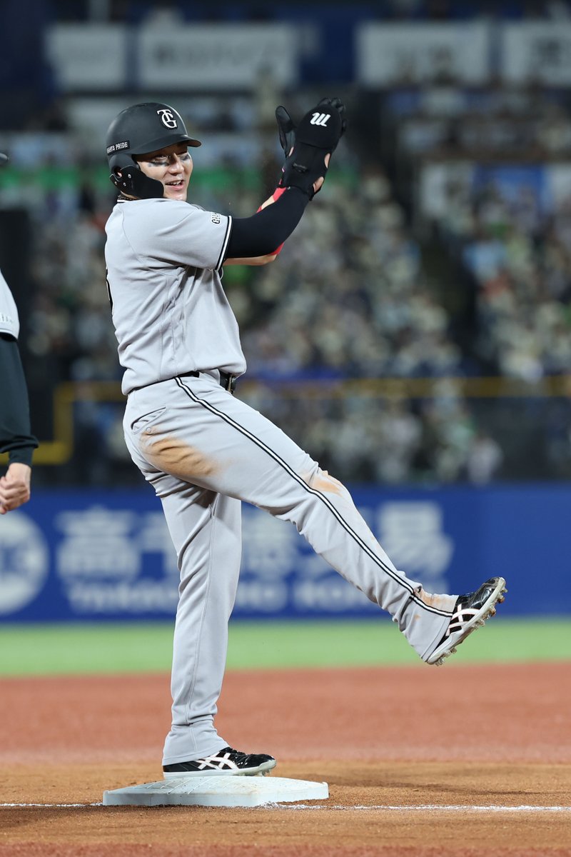 読売ジャイアンツ tweet media