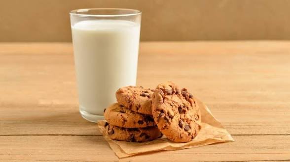 HeyHotak's tweet photo. @ajayi91363 @headnavy Milk and cookies lad https://t.co/5SBldeR1uB