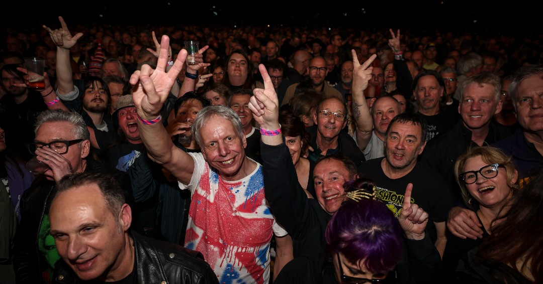 OVOArena's tweet image. 🎂 A week ago we celebrated 50 years of @thedamned at @ovoarena Wembley, what a night!

Which was your favourite moment from the show? 🎸 

📸: Elizabeth Dalziel 

#thedamned #concert #livemusic #photography #ovoarenawembley