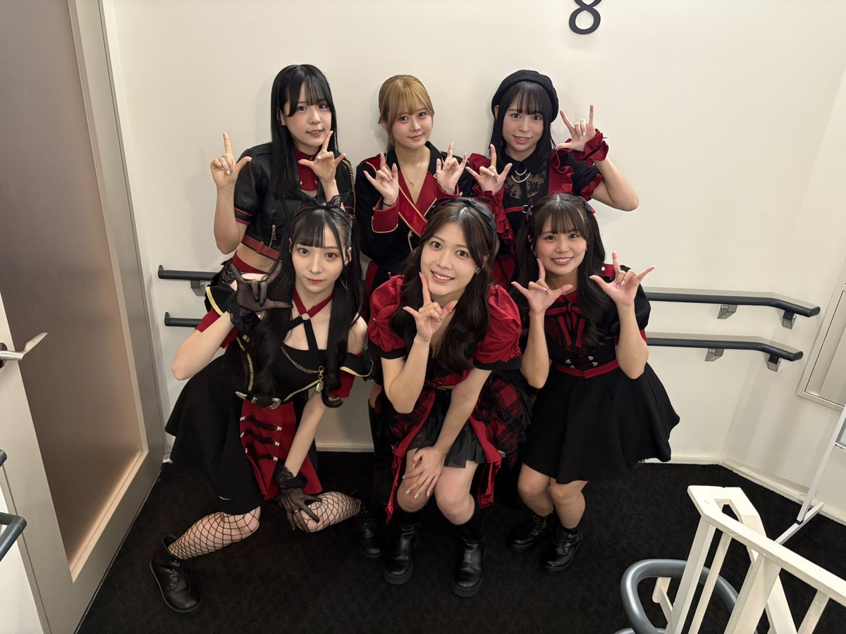 IDOL CREAM SODA!! In IKEBUKURO GW直前SP!! Day1
ありがとうございました‼️

本日は『Like？ or  Love？』の衣装をメンバーシャッフルにてお届け🎙️
普段よりセクシーだったり、お淑やかだったり？特典会まで楽しいライブでした📷

明日は横浜にて対バンライブ↓