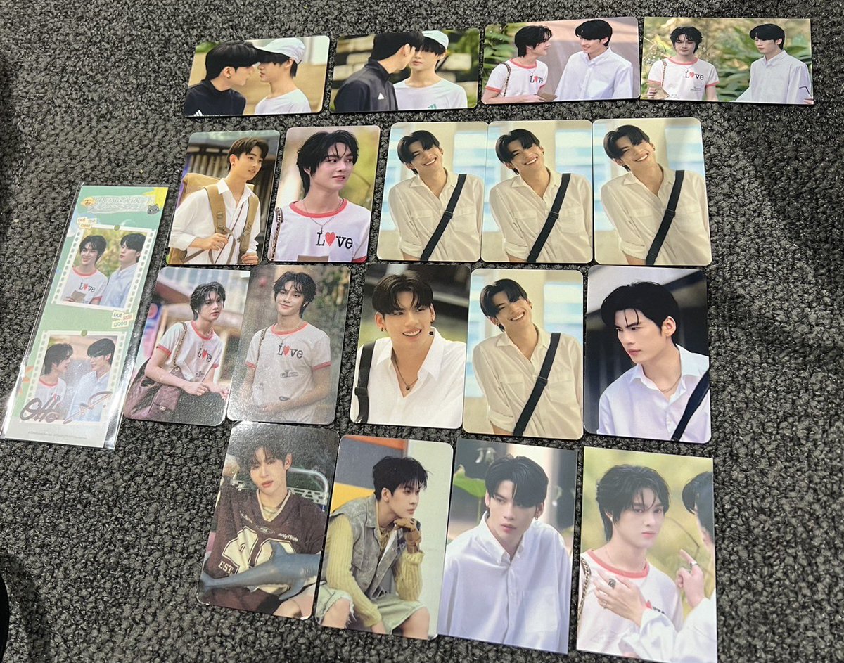 Wts การ์ดกาชาปอง ใบละ 50฿ ที่คั่นไซน์สด 500฿

สนใจdm ค่ะ

#มาลาด้วงกันนะเธอ
#ด้วงกับเธอSeries 
#DuangWithYouSeries #NorthOtto #waavetnp
