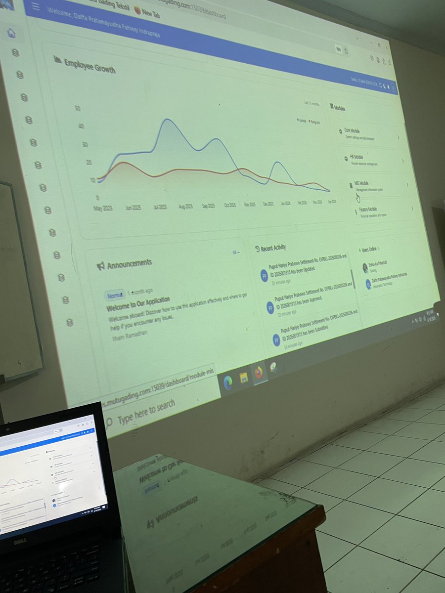 daafuuuk's tweet photo. Pov jadi programmer yang setiap minggu harus weekly meeting https://t.co/dbluhHNLdD