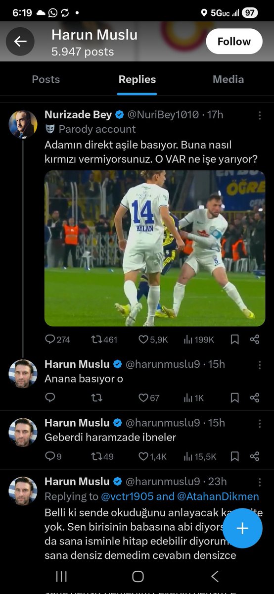 Turalbk94's tweet photo. @Shkrv_vv @harunmuslu9 @fenersevenlerr Haramzade olmasi yeter !! Tanimama gerek yok..  profiline bakarsan yazdiklarini anlarsin.  Iyi bak ananana basiyor o yaziyor.?   Sende tanimadiqin adam ucun oz yerlive bos bos yazma !!!  Futbol icinnnn https://t.co/ssV8AhEON5