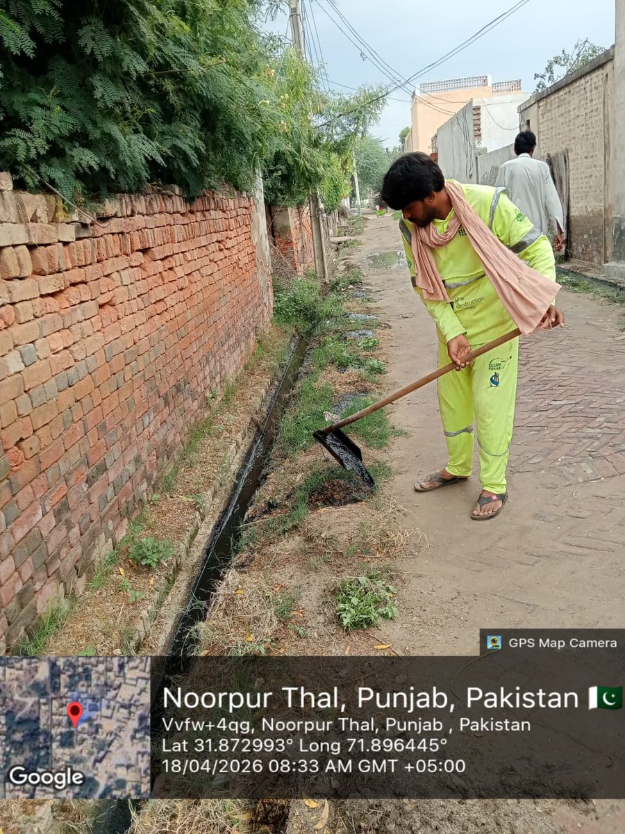 norpurthalsgwmc's tweet image. ڈیسلٹنگ:
نالوں کی صفائی کے ذریعے پانی کی روانی کو بہتر بنایا جا رہا ہے
#suthrapunjab
#cleanpunjab 
#greenpakistan 
#Pakistan 
#SGWMC