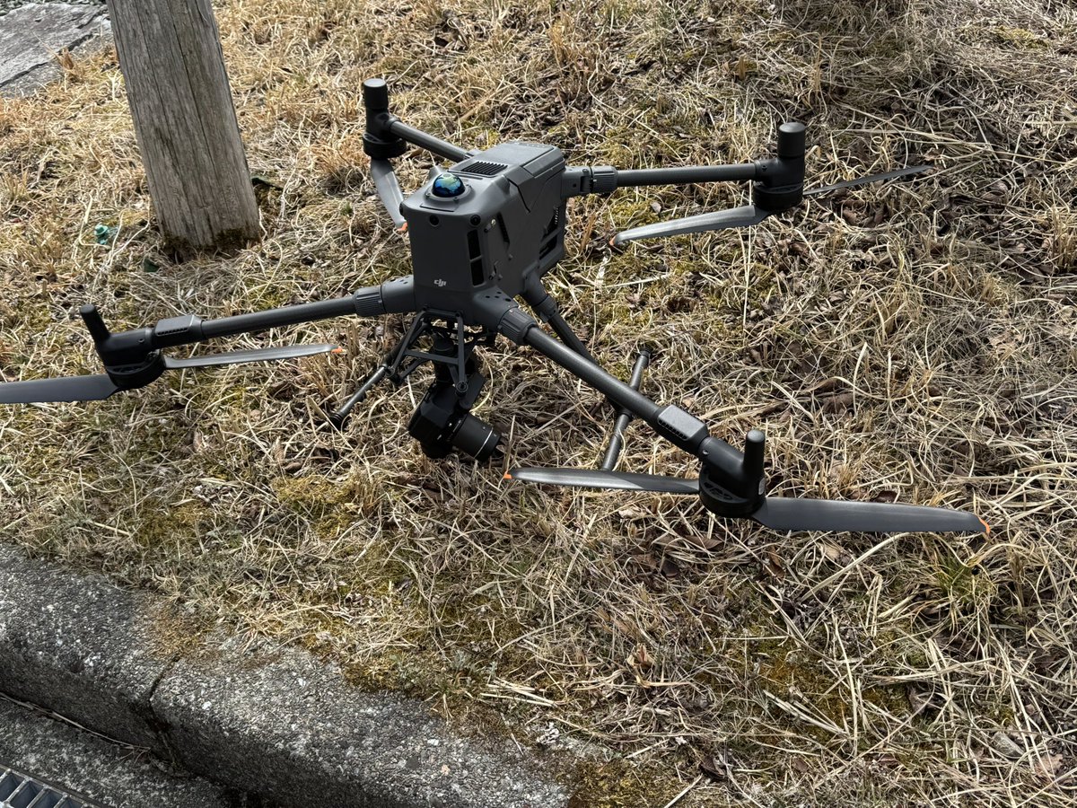 parond's tweet image. DJI Zenmuse L3 P1による計測業務を実施しました。

・広範囲の高速測量
・植生下の地形取得
・高精度な3Dデータ化

これらをワンストップで対応可能です。

測量・調査・インフラ点検など、ドローンの活用をご検討の方はお気軽にご相談ください。

#ドローン業務 #LiDAR #空間データ #業務効率化