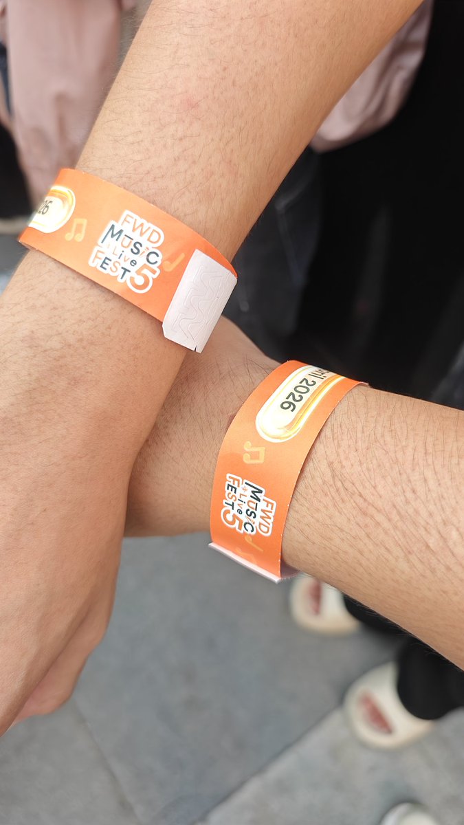 Panithan_oh's tweet photo. 2 เส้นพร้อมปล่อย เสนอราคามาเลยครับ
ไม่รู้ราคา #FWD https://t.co/y9IGmNxGnp