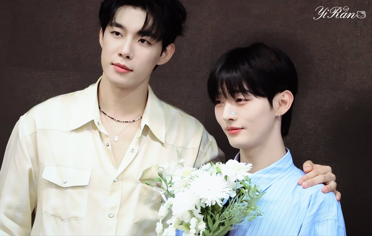 YiRan0210's tweet photo. 4.11 in Shanghai
或许……婚礼…吗?
#Yoonjisung #윤지성
#JeongRiu #정리우
#ThundercloudRainstrom https://t.co/6YPgxoQv93