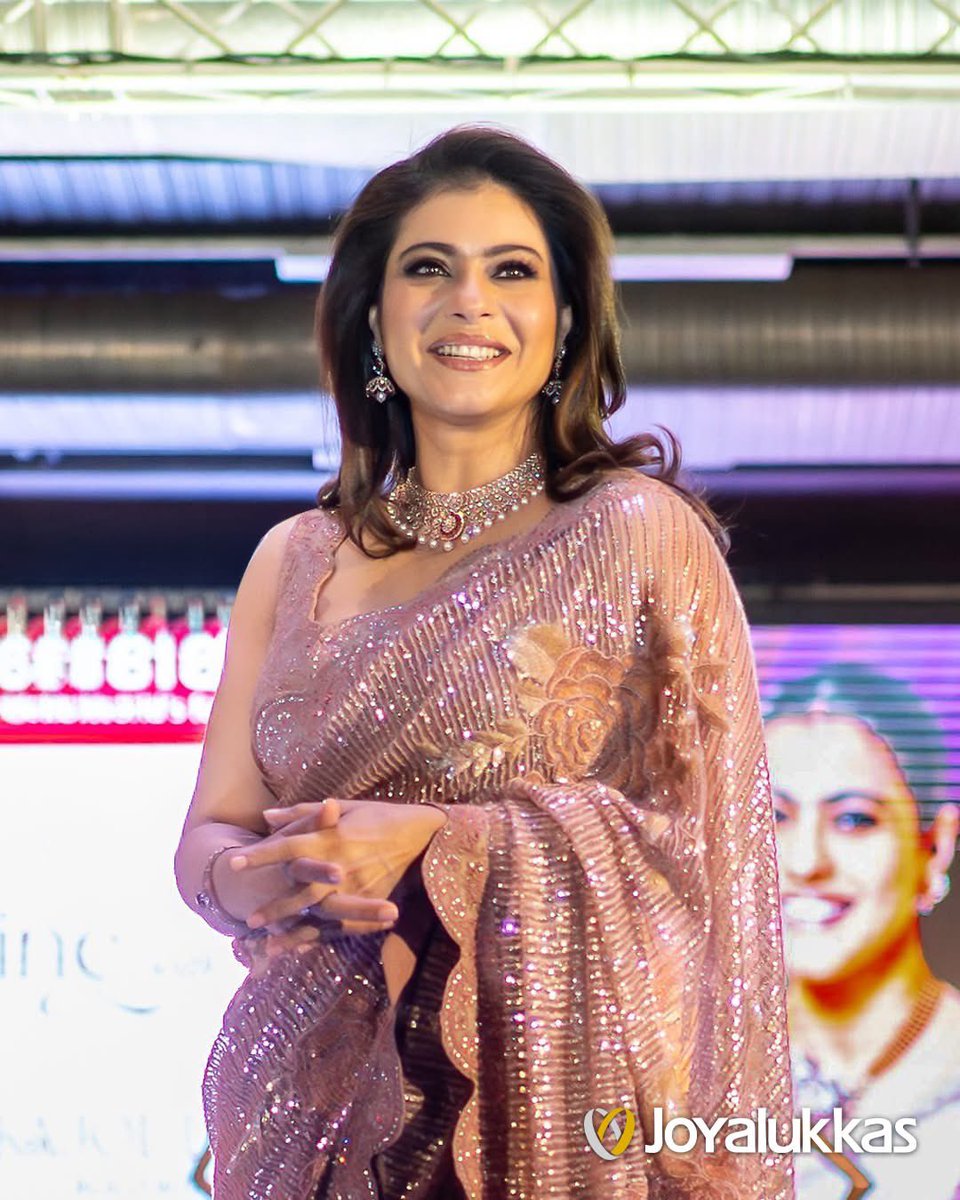 kajolarmy's tweet image. PWETTY LITTLE BABY @itsKajolD ✨🫶🌻

#kajol #kajolarmy