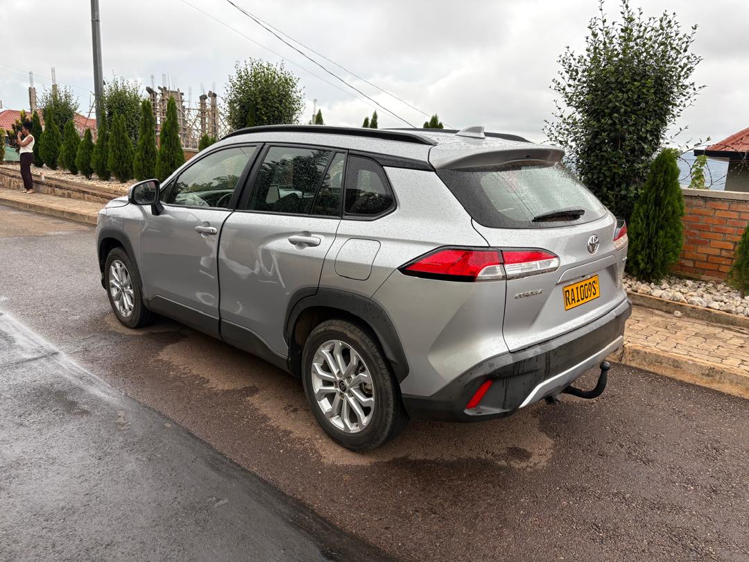 Rwandacarrent26's tweet image. Adventure &amp;amp; Safari Focus 

Planning a #Rwanda safari? 
✅ Self-drive or Chauffeur 
✅ 24/7 Support 
✅ Reliable 4WD
Book via WhatsApp: +250 784973096 
 Read more: rwandacarrent.com/affordable-car…
#VisitRwanda #4x4 #GorillaTrekking #Kigali #Travel