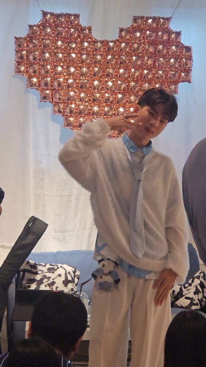 คาเฟ่วันเกิดศิลปิน 🌹장미카페 Jangmi kapé🌹 tweet media