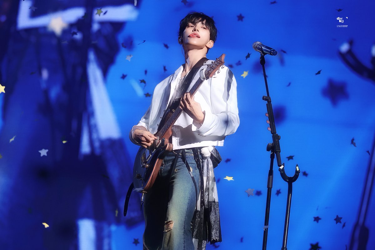 260418 DxS on stage

#도겸 #이석민 
#ドギョム #DOKYEOM 
#세븐틴 #SEVENTEEN