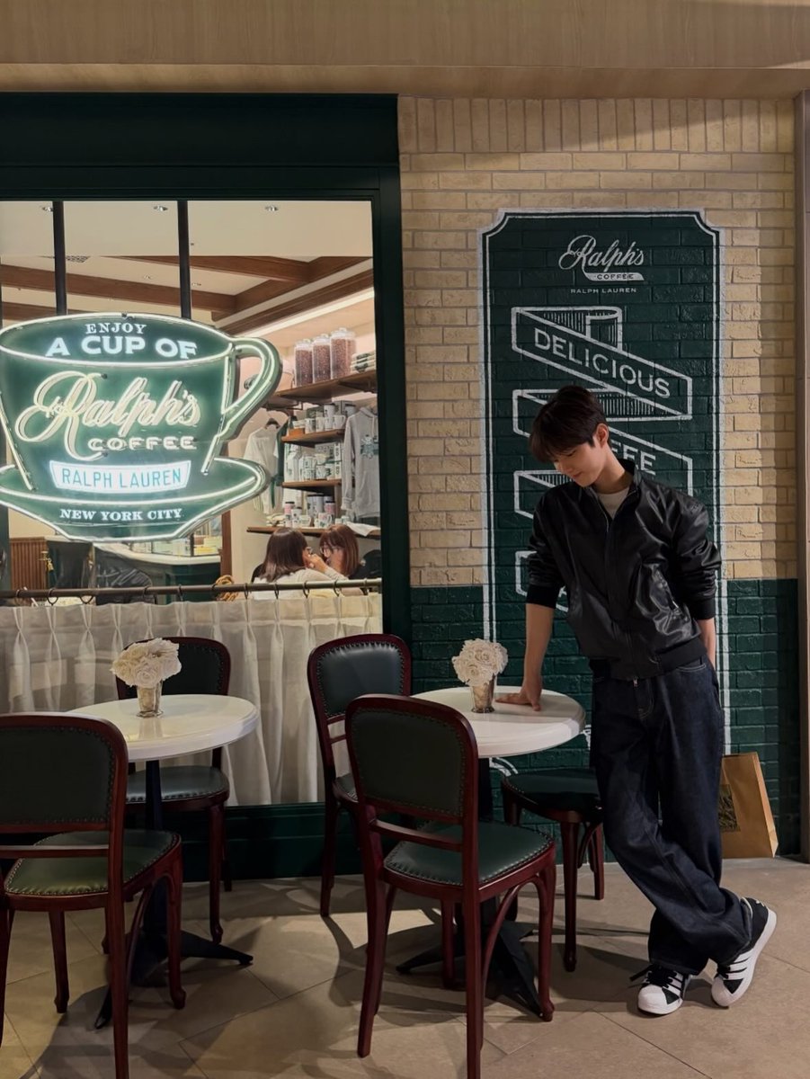 ɴᴏᴡ ᴘʟᴀʏɪɴɢ : ǫ tweet media