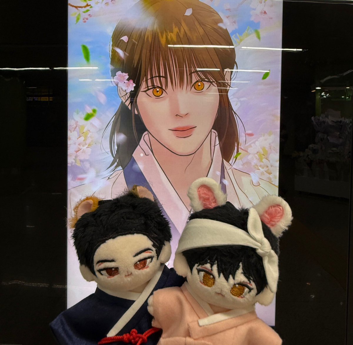 예쁜건 크게 봐야죠🌸
나겸이 생일 축하해 🥳🎂

#0420_HAPPY_NAKYUMDAY
#0420_나겸아_생일_축하해 
 #야화첩 #夜画帳 #PainterOfTheNight