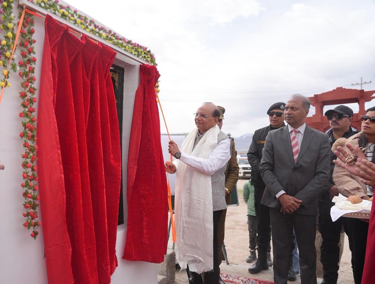 lg_ladakh's tweet image. Today, on the World Heritage Day, laid the foundation stone for India’s first Petroglyph Conservation Park in Leh, aimed at safeguarding endangered petroglyphs from nearly 400 sites across Ladakh.

Vulnerable rock carvings and artefacts from the banks of the Indus &amp;amp; Zanskar
