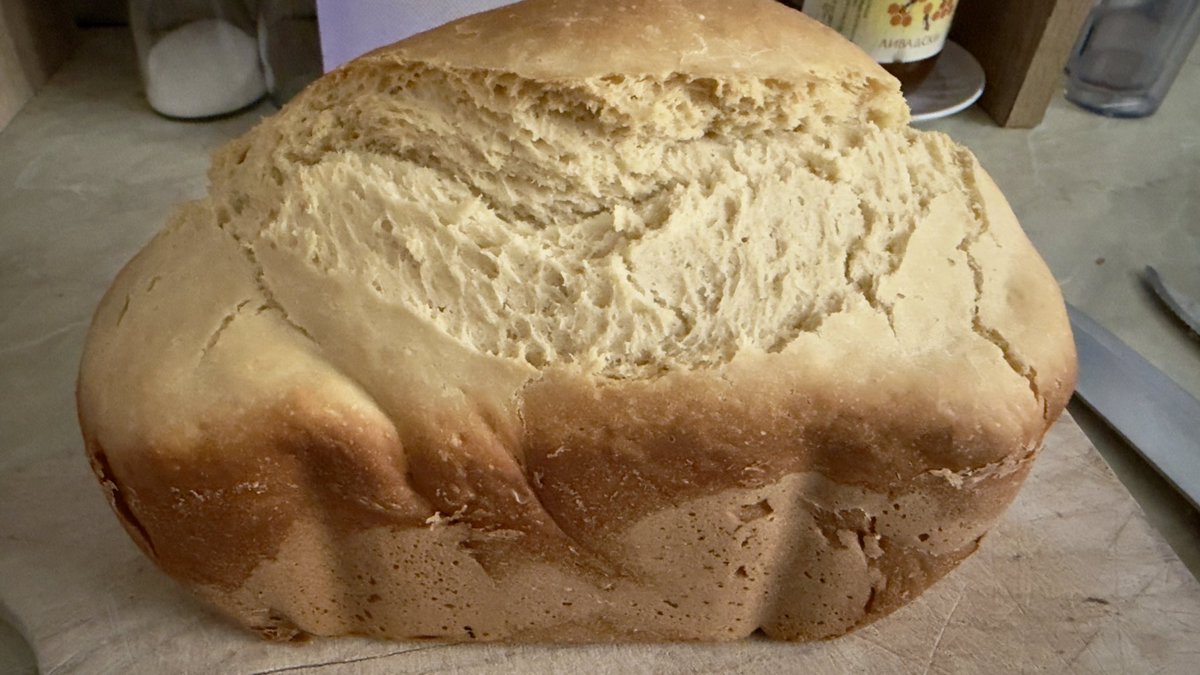 Tri nedelje hleb nisam kupio, samo iz pekarice. 👨‍🍳