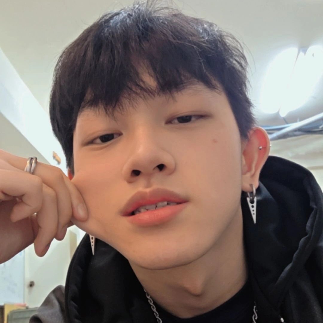 yu0302_180's tweet photo. #新個人資料相片 
感覺好久沒換頭像了🫪
IG:y.s_180 https://t.co/lTzfUJDD4c
